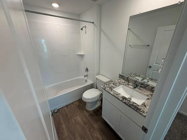 6003 Pineapple St — Photo 11