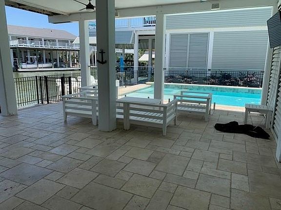 4th image of 1126 Tiki Dr