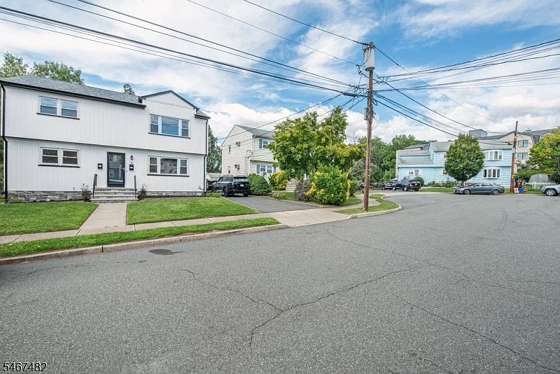 2 bed, 2.0 bath, $3,200 — Photo 2