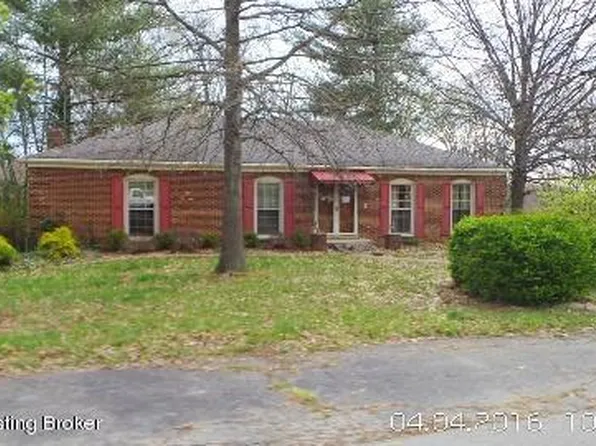 9009 Lakeridge Dr, Louisville, KY 40272