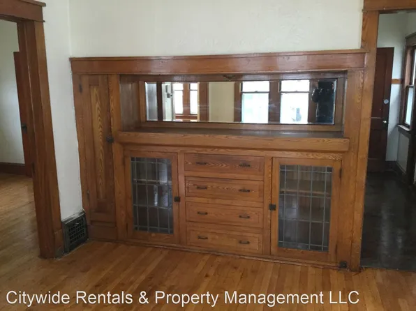 4434 N 58th St, Milwaukee, WI 53218