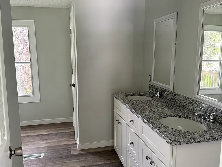 108 Hatteras Dr — Photo 8
