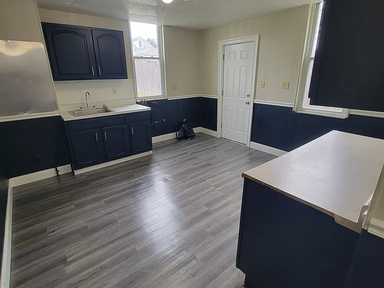 3003 Shadeland Ave — Photo 10