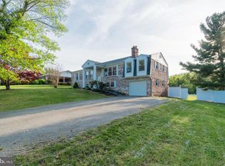 2279 Westwood Dr, Waldorf, MD