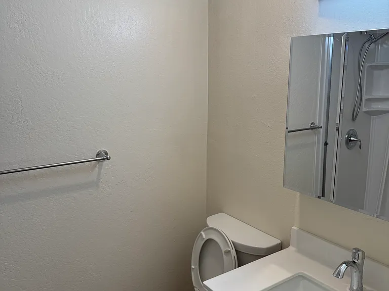 1178 Walker Ave #1 — Photo 6