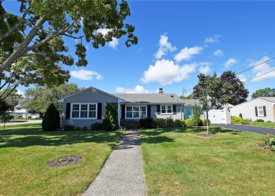 1st image of 220 Don Ave