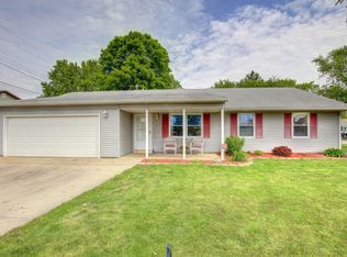 2902 W Kirby Ave, Champaign, IL