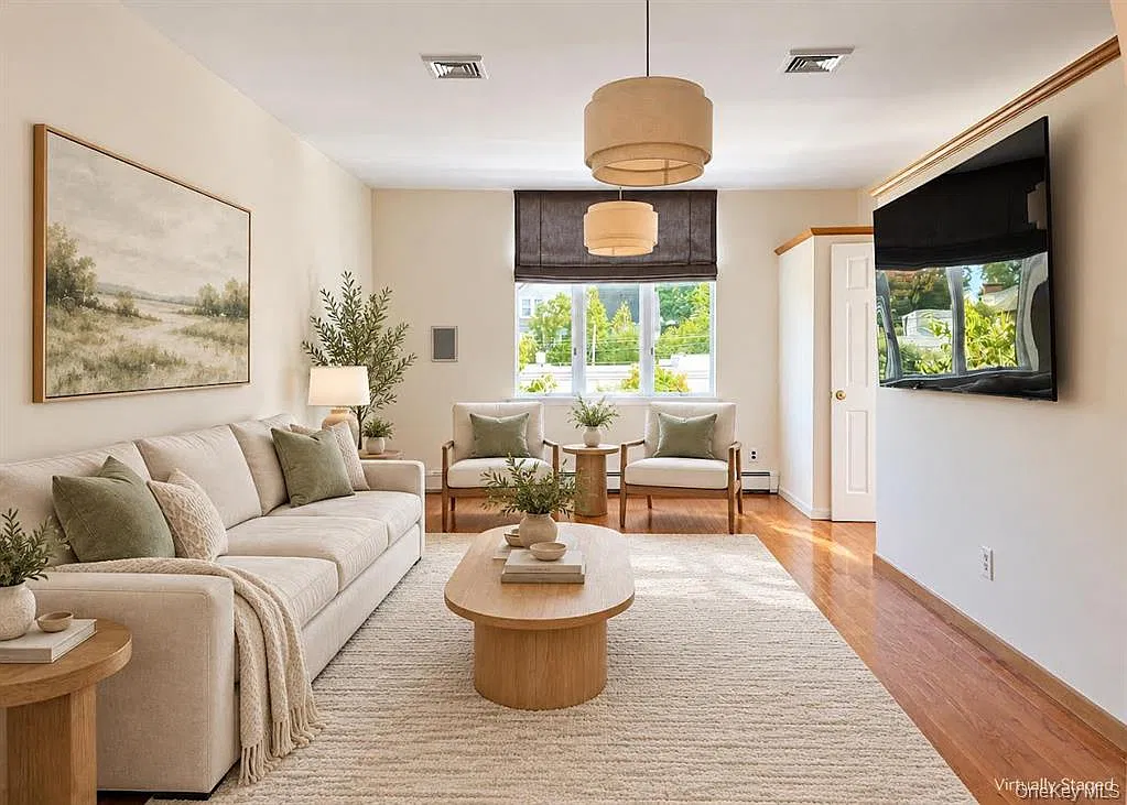2 bed, 1100 sqft, $3,850 — Photo 4