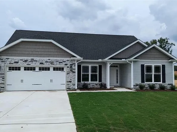622 Ravensworth Dr, Garner, NC 27529