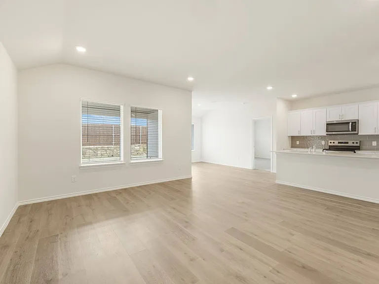1558 Brooke Dr — Photo 11