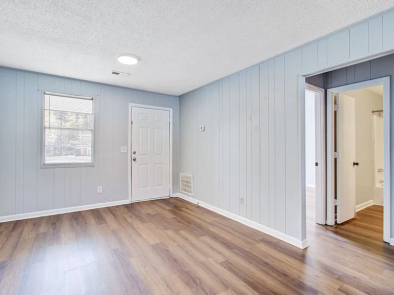 Marilyn Apartments — Photo 4