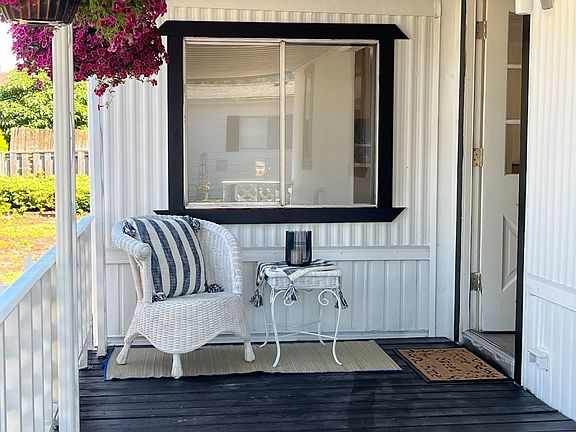 2nd image of 13640 SE Highway 212 Unit 118