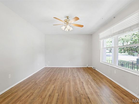 5th image of 822 Harvard Dr