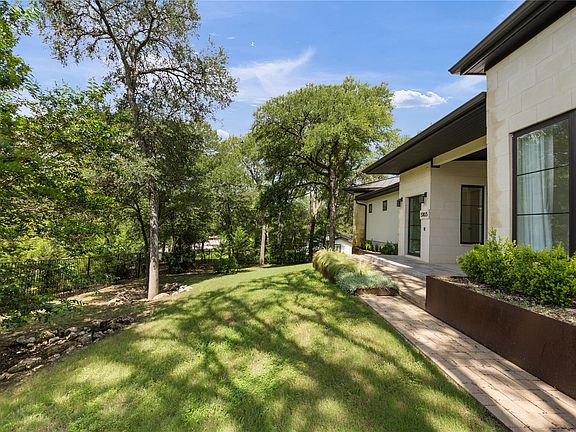 4th image of 5103 Rollingwood Dr