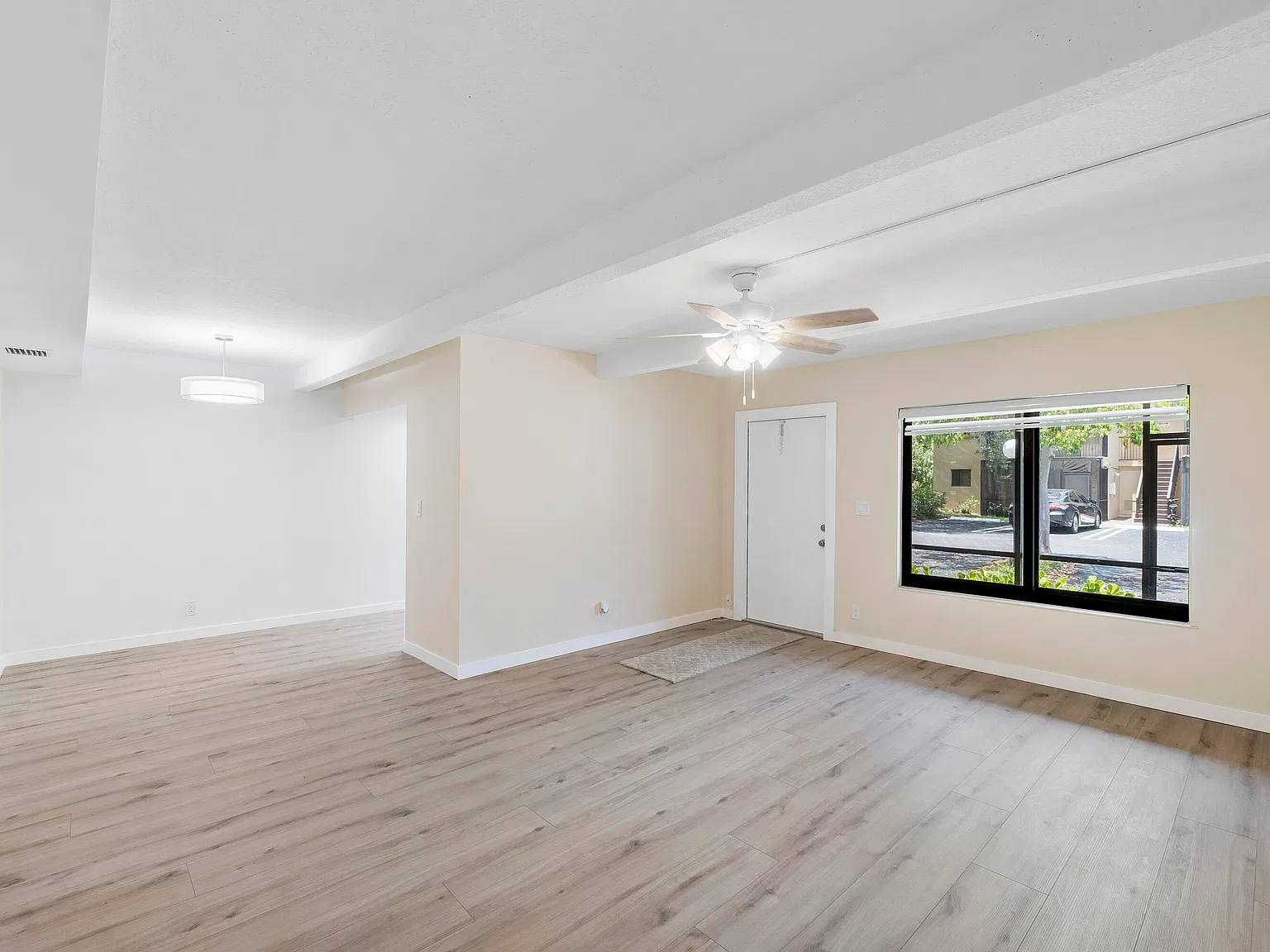 2 bed, 2.0 bath, 905 sqft, $2,200 — Photo 4