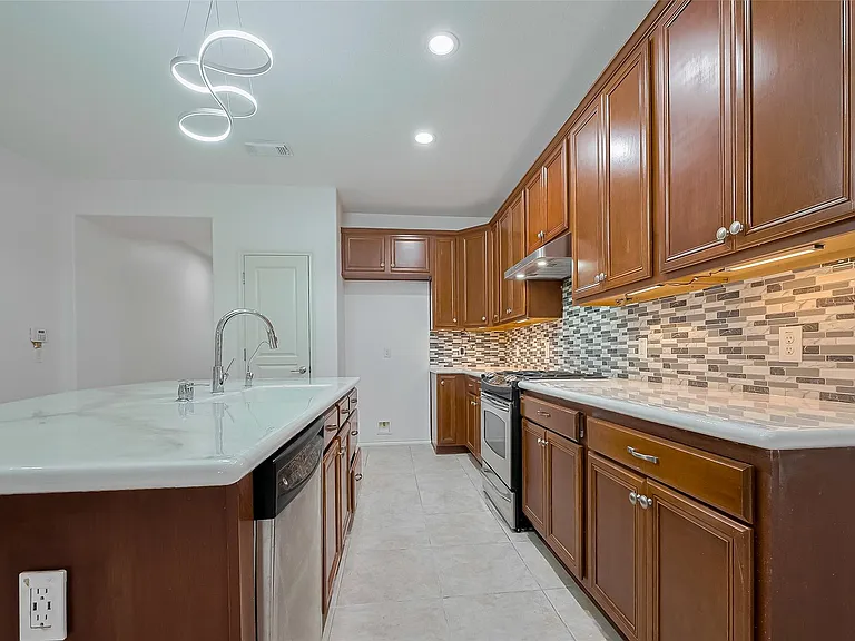 24543 Carlton Springs Ln — Photo 10