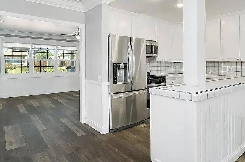 5 bed, 1661 sqft, $6,200 — Photo 3