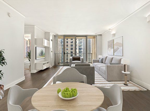 5th image of 420 E Waterside Dr Unit 1502