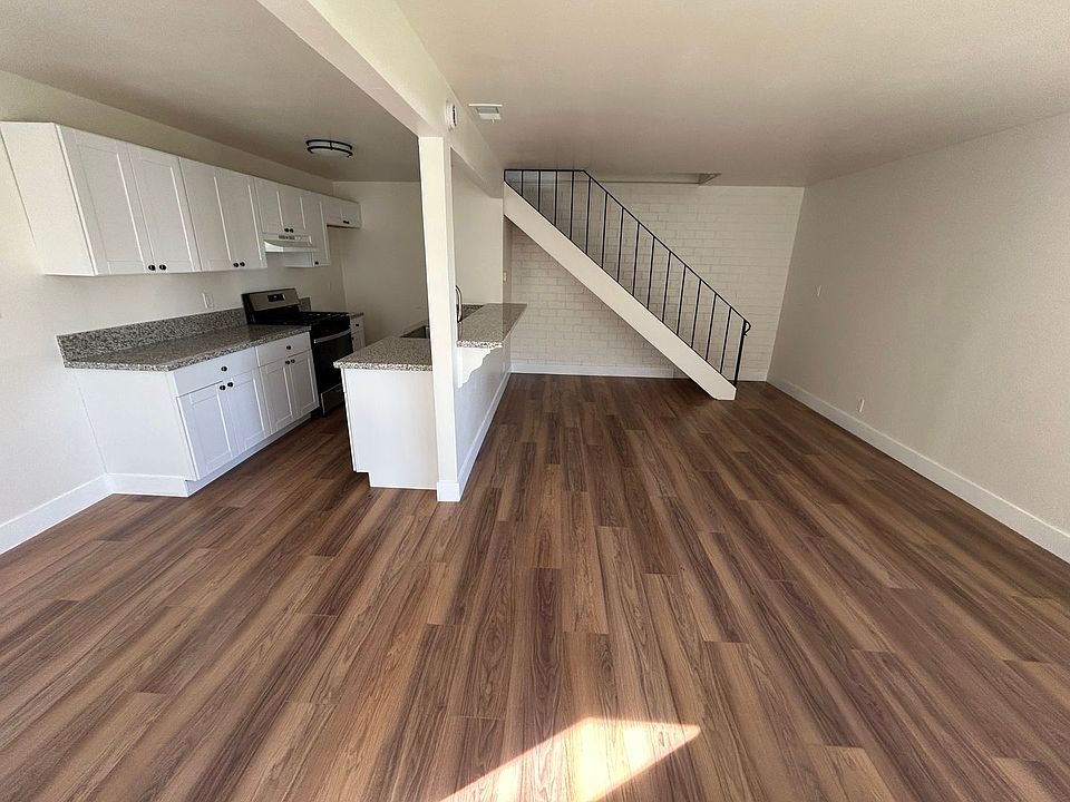 1st image of 3633 Park Dr APT 2