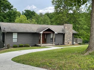 163 Rebel Rd, Harriman, TN 37748
