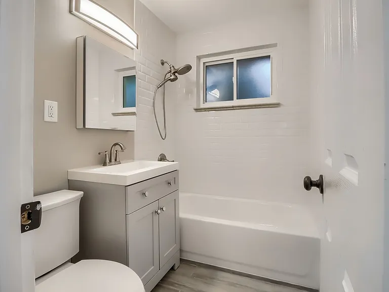 3341 N Olive St — Photo 15