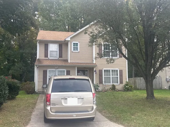 107 Tournament Ct, Suffolk, VA 23434