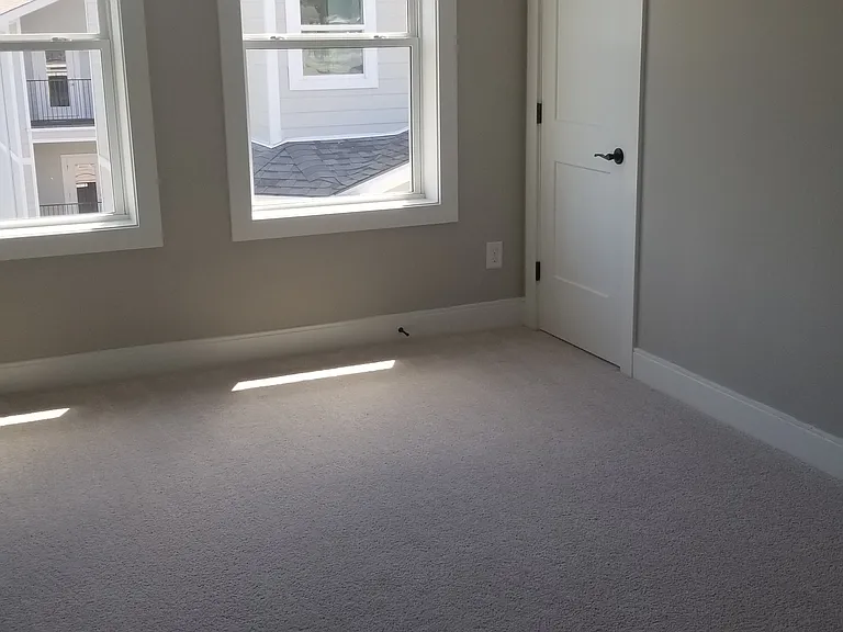 1121 Lawrence Ave #6 — Photo 32