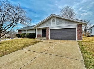 5312 Pinefield Dr, Saint Charles, MO