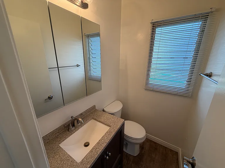 1942 Pelham Ave #2 — Photo 21