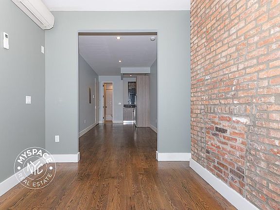 2nd image of 903 Saint Johns Pl APT 1D