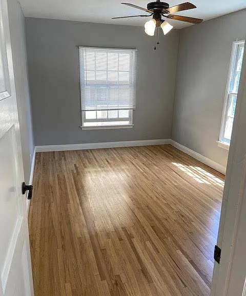 650 Levering Ave — Photo 17