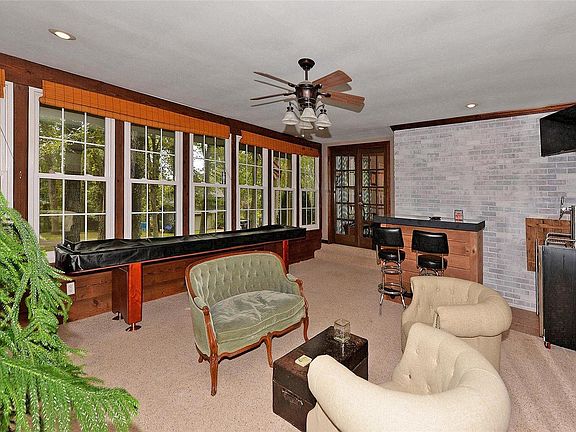 5th image of 60 Castle Acres