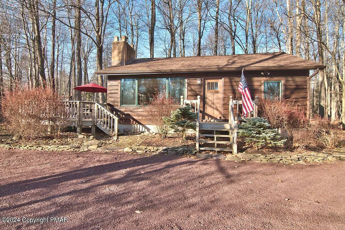 5187 Woodland Ave photo 1