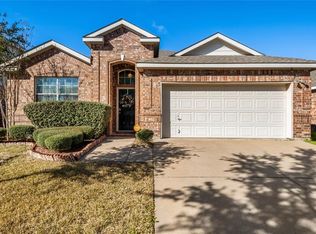 208 Bayberry Dr, Mansfield, TX 76063