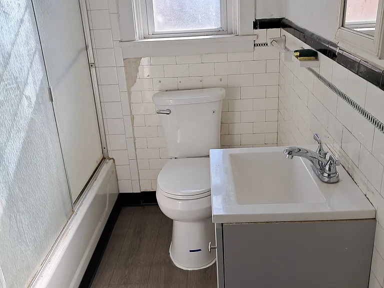 435 Pearl St #2 — Photo 11