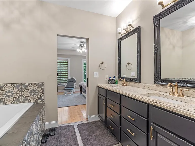 2320 Chatham Rd #1 — Photo 16