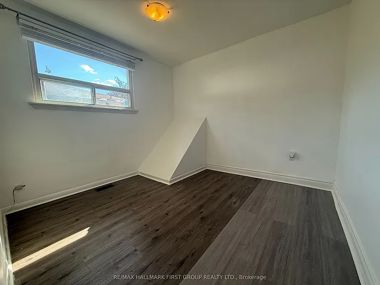 68 Tulloch Dr — Photo 17