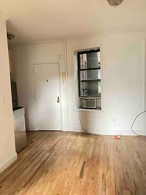 Rented by Crosstown Apartments NYC | media 10