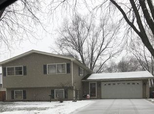 1617 S 13th Ave, St Charles, IL 60174