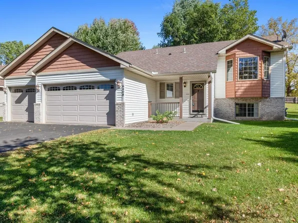 6408 Cassiopeia Ct, Lino Lakes, MN 55038