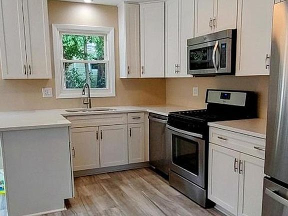 5th image of 536 Canyon Trl