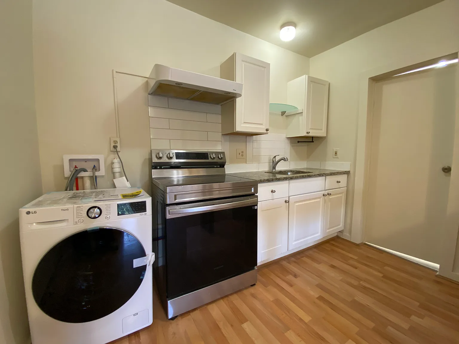 Studio, $1,900 — Photo 2