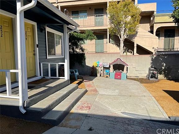 2nd image of 252 W Santa Cruz St
