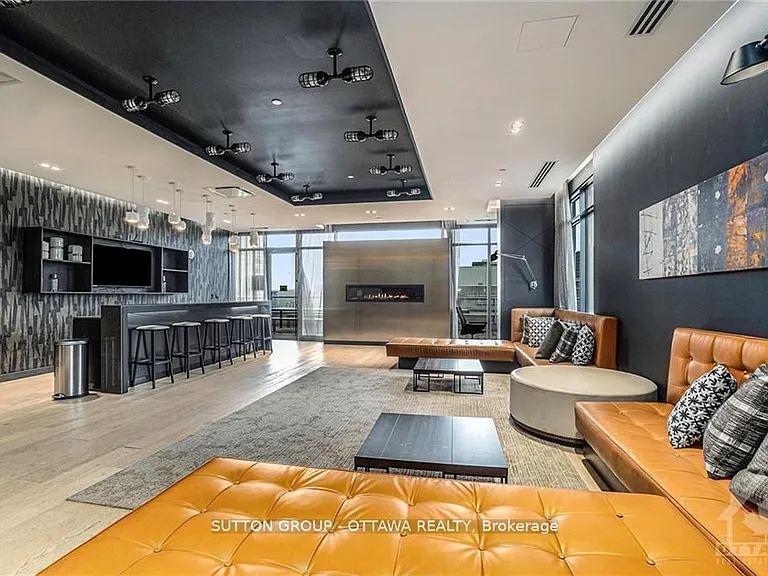 255 Bay St #208 — Photo 16