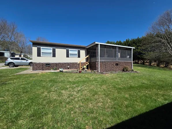 51 Pastureview Dr, Franklin, NC 28734