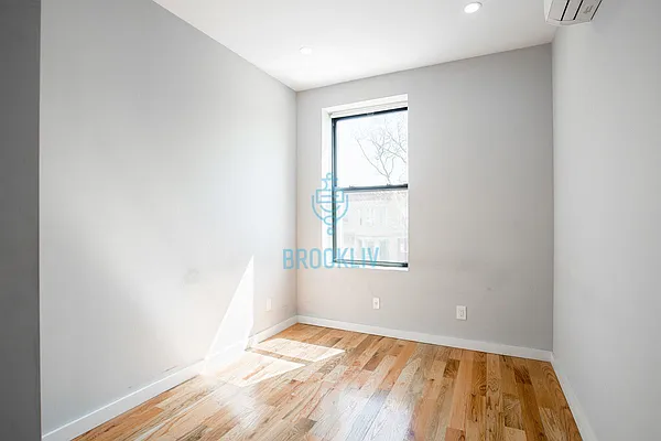 Rented by null | media 5