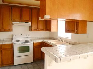 4879 Santa Cruz Ave, San Diego, CA 92107