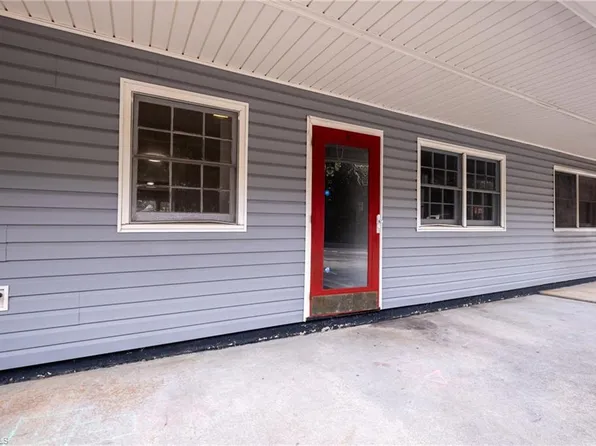 2890 Carriage Dr APT B, Winston Salem, NC 27106