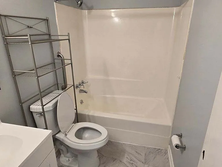 2235 Poinsettia Cir — Photo 4