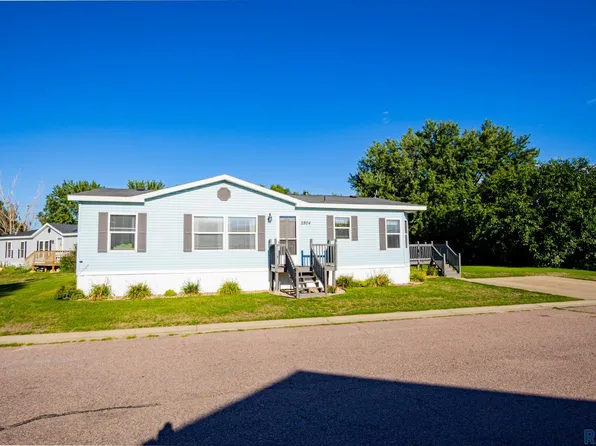 2804 N Pontiac Pl, Sioux Falls, SD 57104